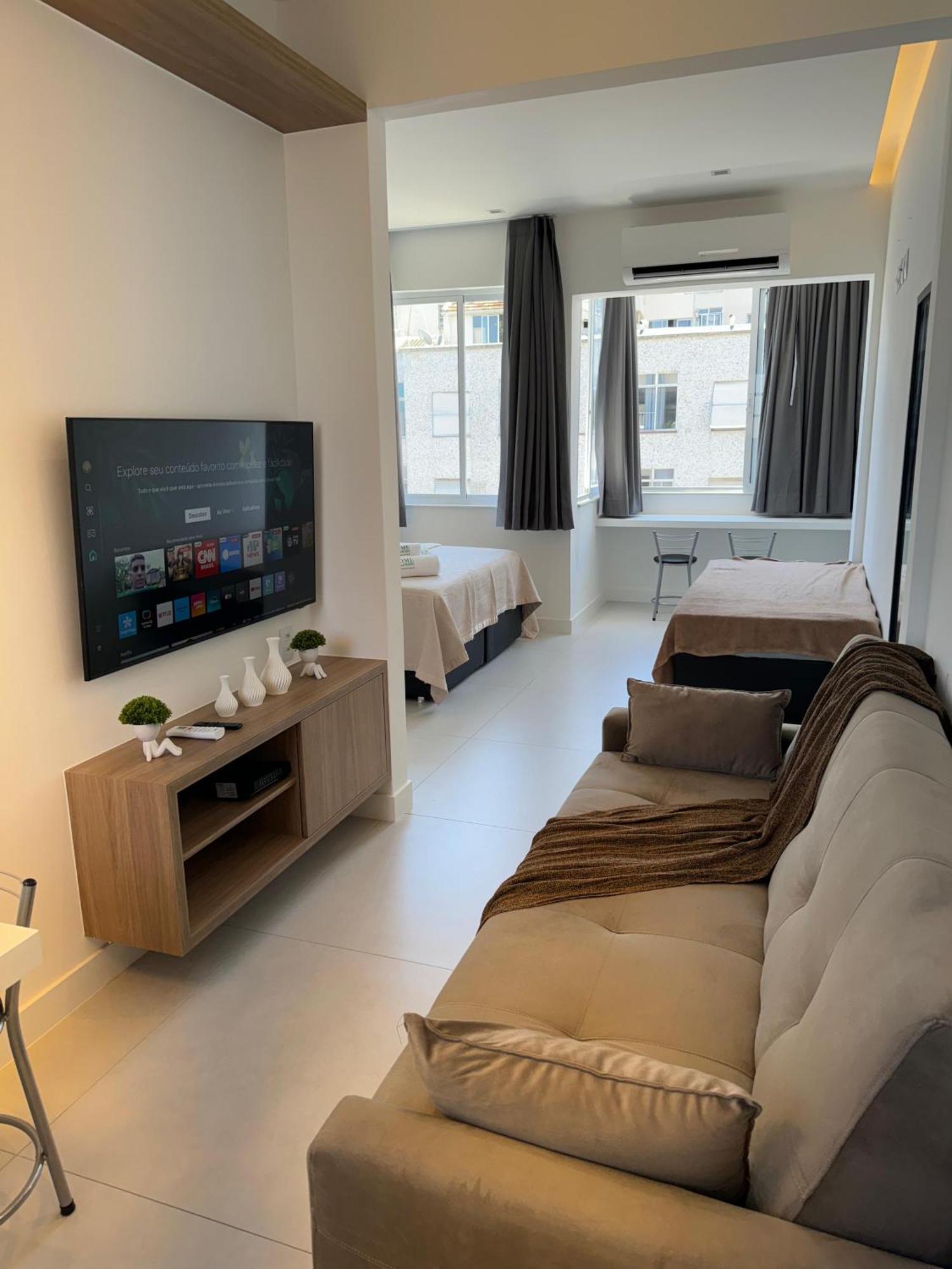 Apartamento Proximo Ao Copacabana Palace Areia E Mar Cm13-1204 *